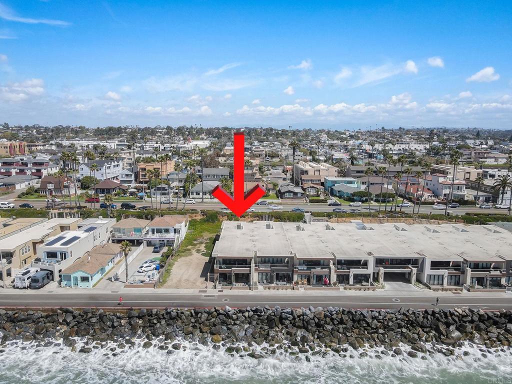 700 S The Strand 101