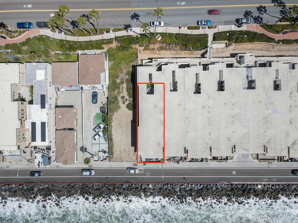 700 S The Strand 101