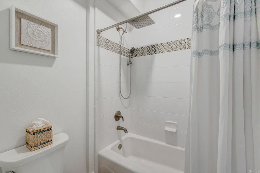 700 S The Strand 101