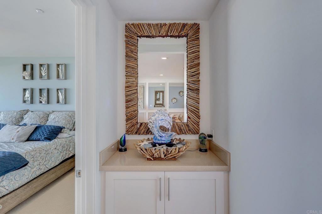 700 S The Strand 101