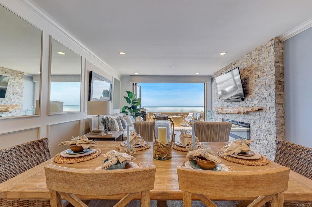 700 S The Strand 101