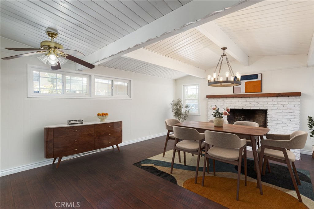 2214 N Hesperian Street