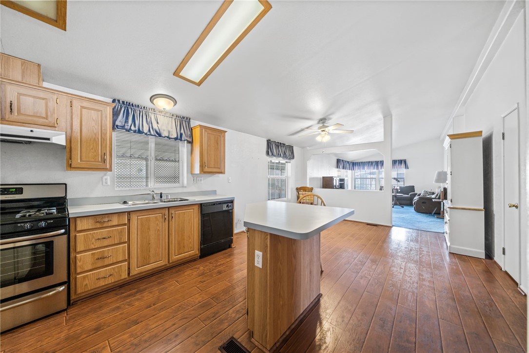 1550 Rimpau Avenue 110