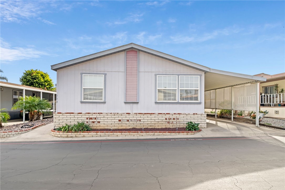 1550 Rimpau Avenue 110