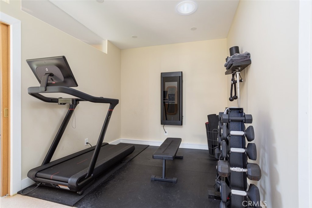 1062 E Tehachapi Drive