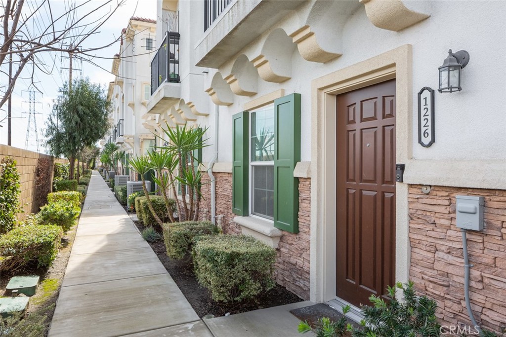 1226 S Macduff Street