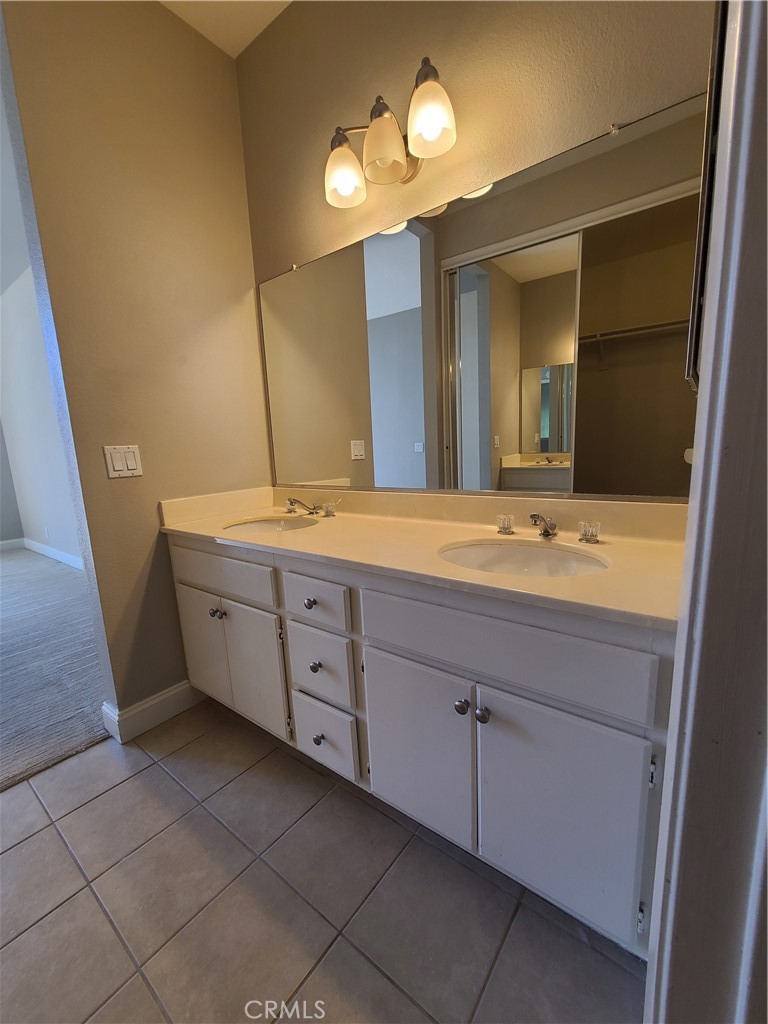 19431 Rue De Valore 11B