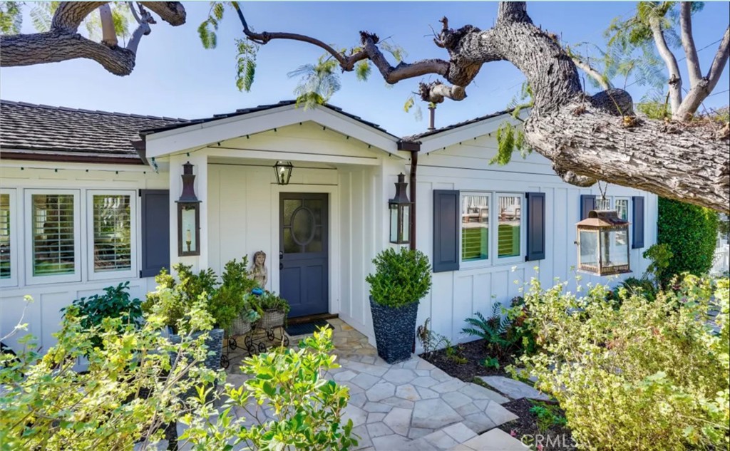1125 Temple Terrace