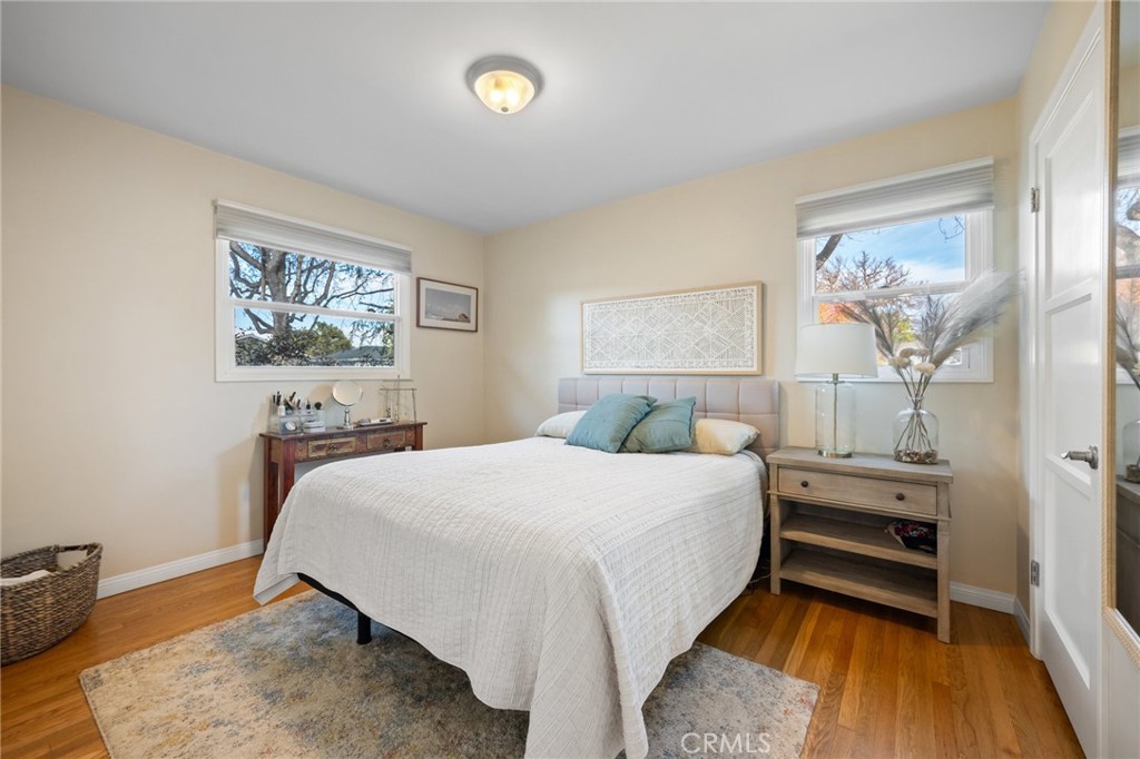 2309 Larchmont Avenue