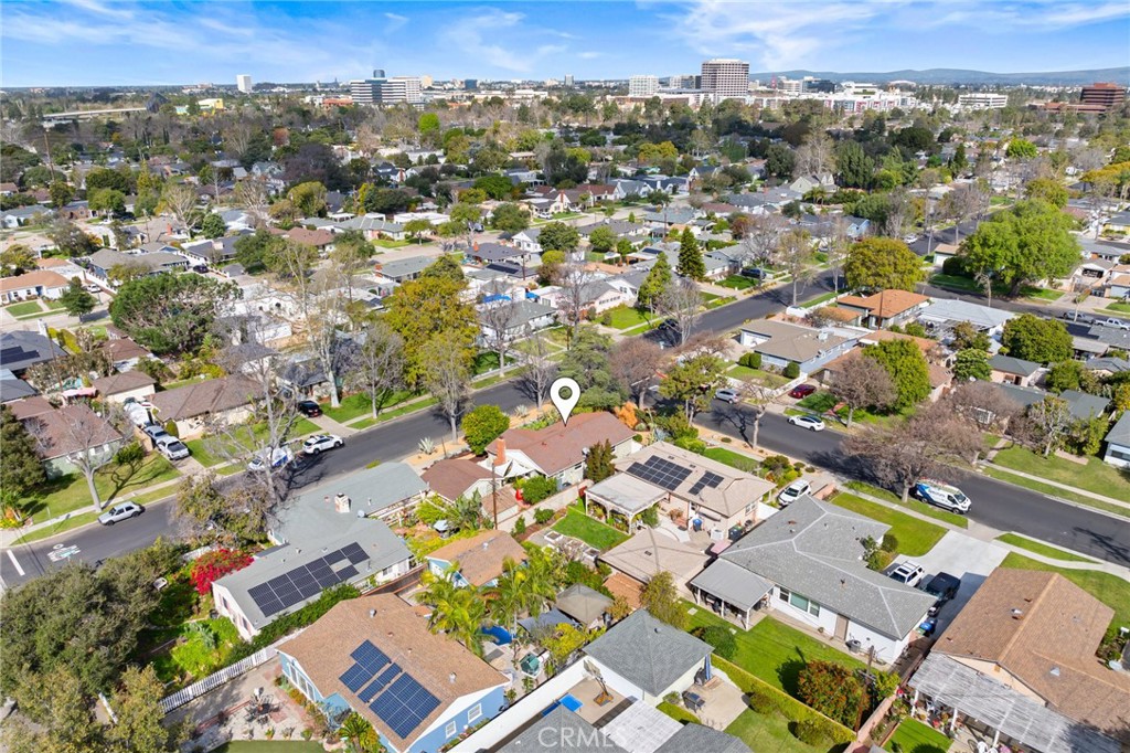 2309 Larchmont Avenue