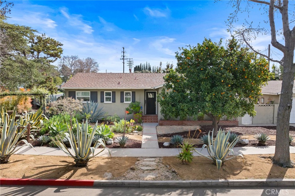 2309 Larchmont Avenue