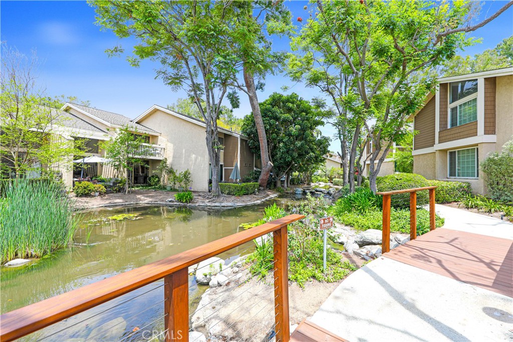 54 Lakepines