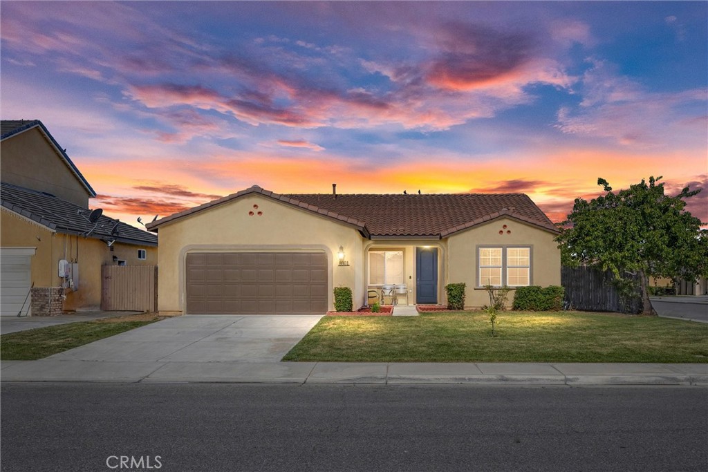 8001 Splendor Way