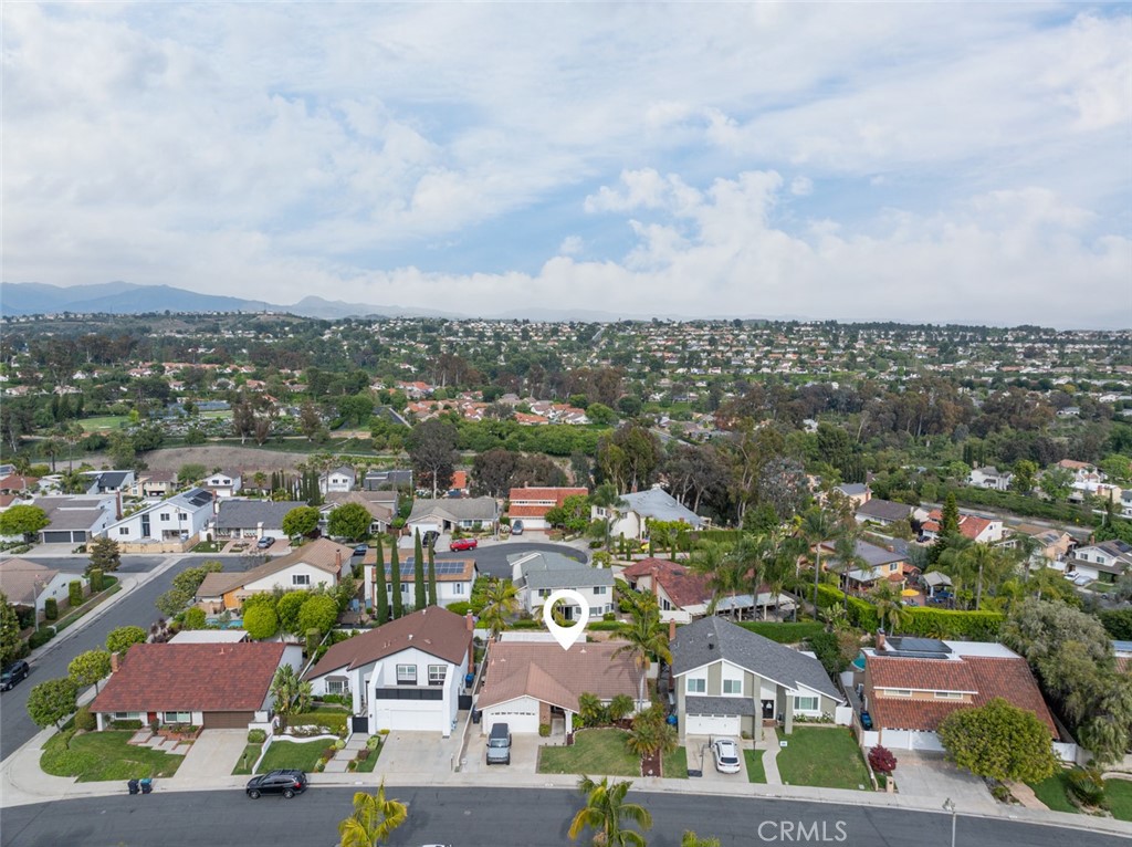 24362 Via San Clemente