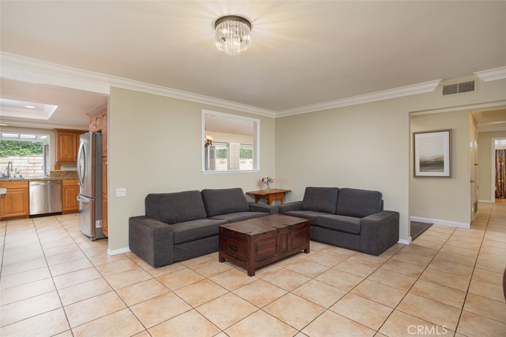 24362 Via San Clemente