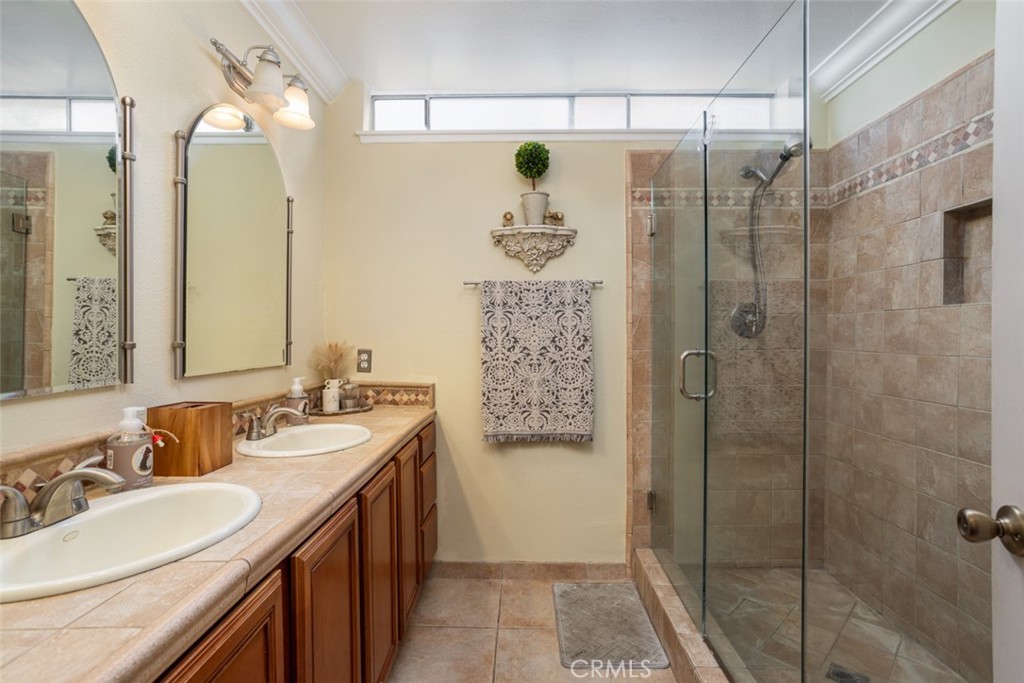 24362 Via San Clemente