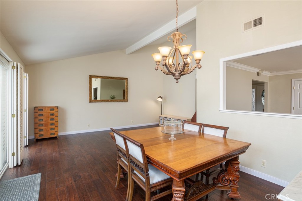 24362 Via San Clemente