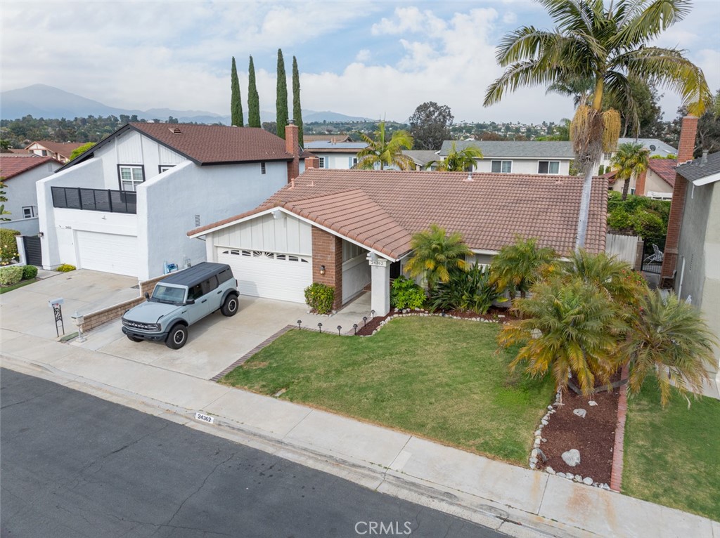 24362 Via San Clemente