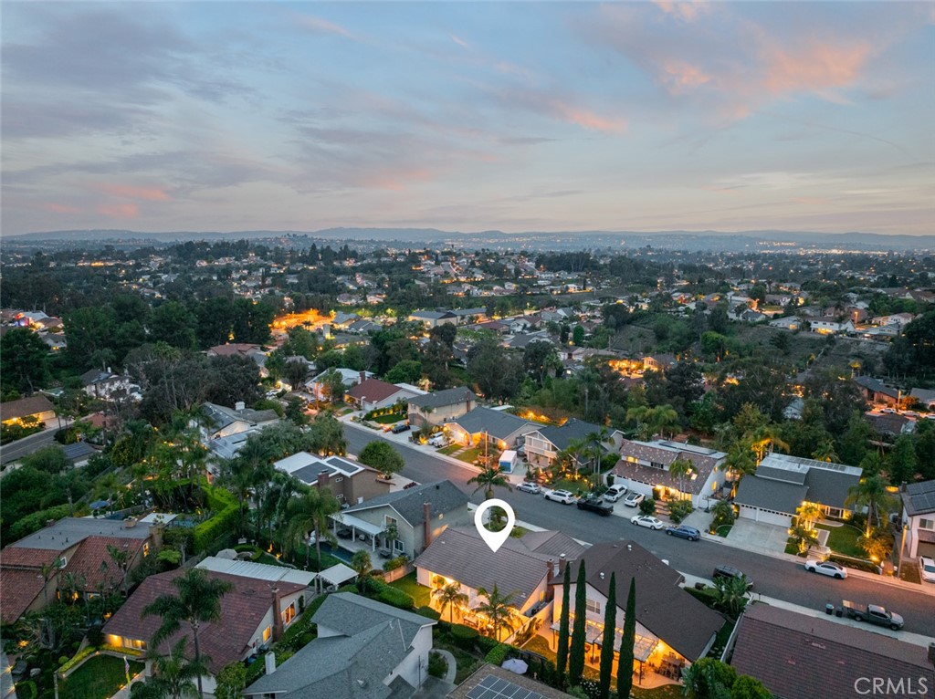 24362 Via San Clemente