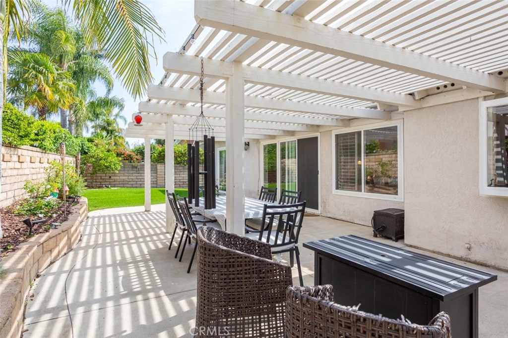 24362 Via San Clemente