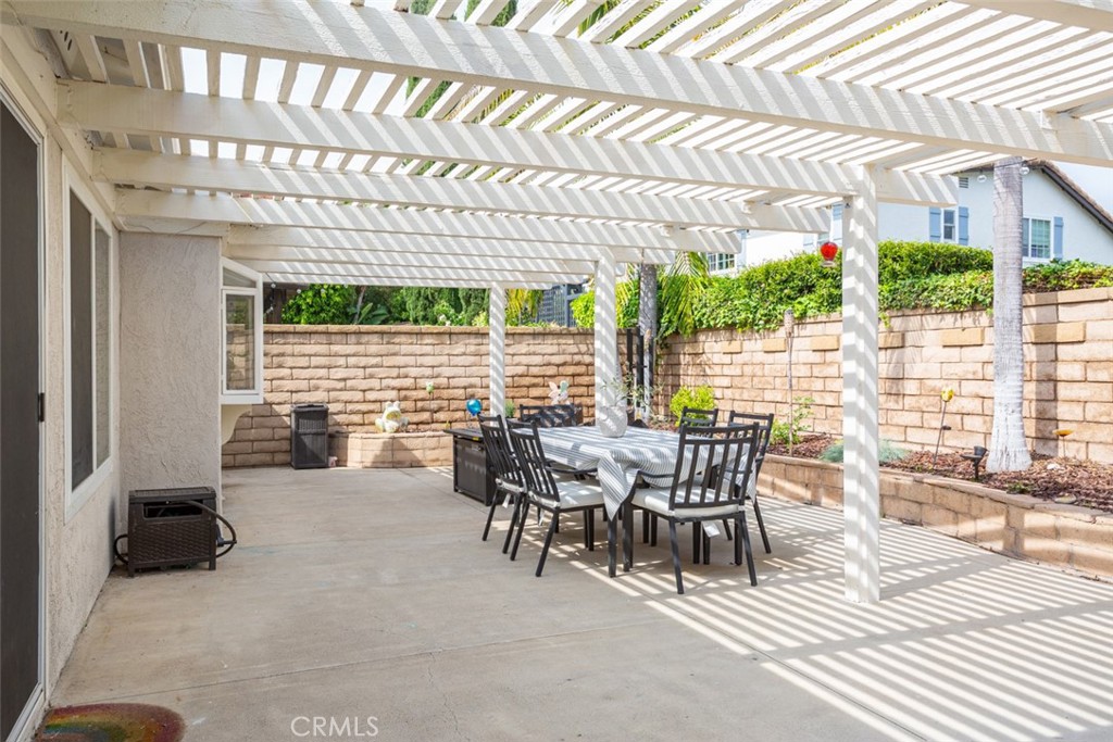 24362 Via San Clemente