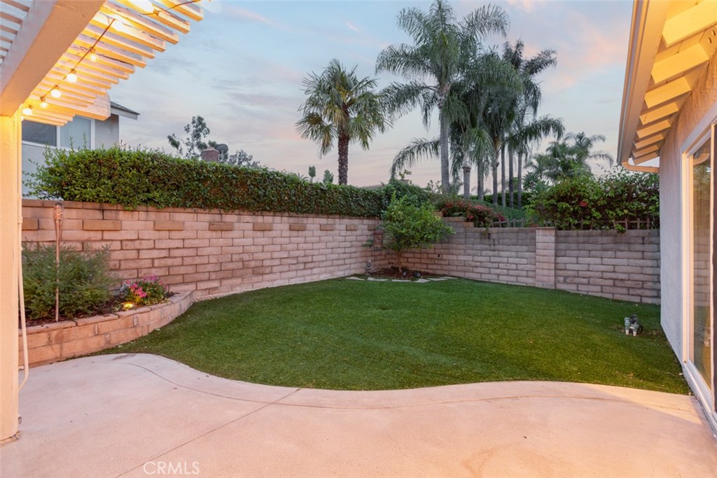 24362 Via San Clemente