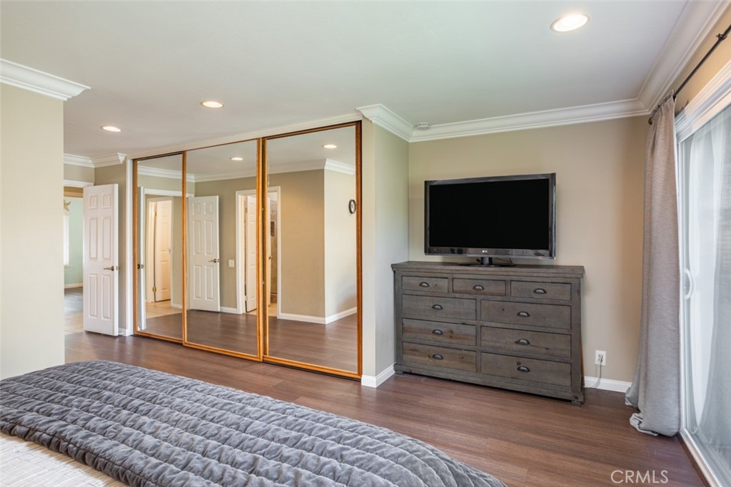 24362 Via San Clemente