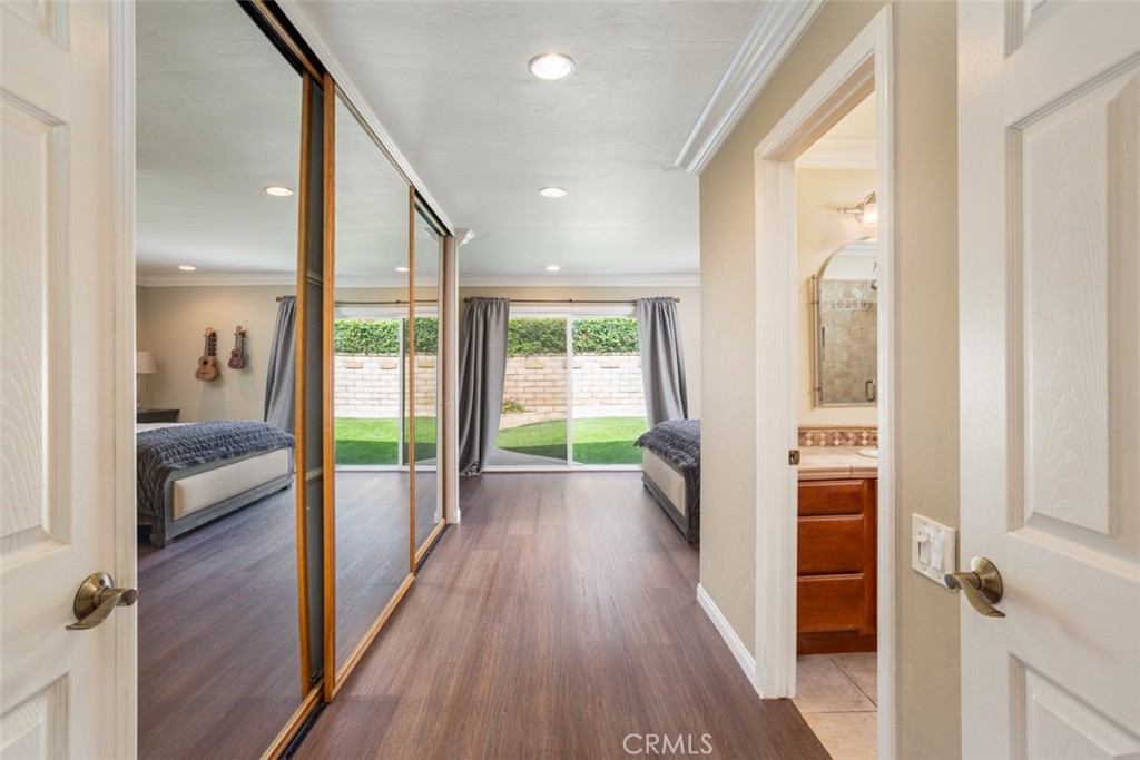 24362 Via San Clemente