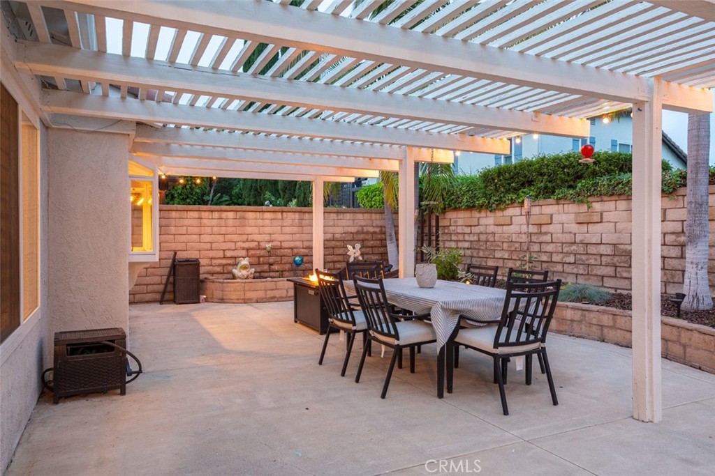 24362 Via San Clemente