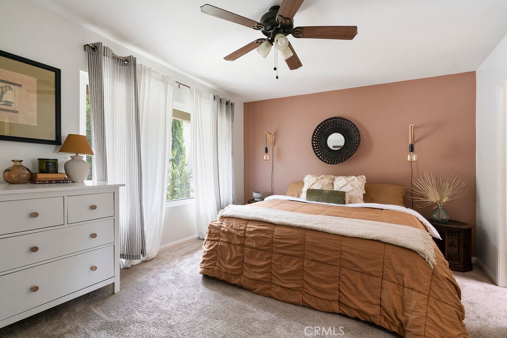 285 N Singingwood Street 3