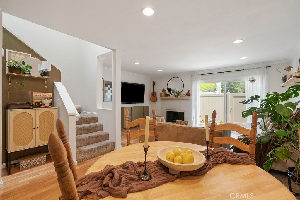 285 N Singingwood Street 3