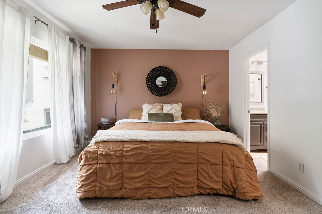 285 N Singingwood Street 3