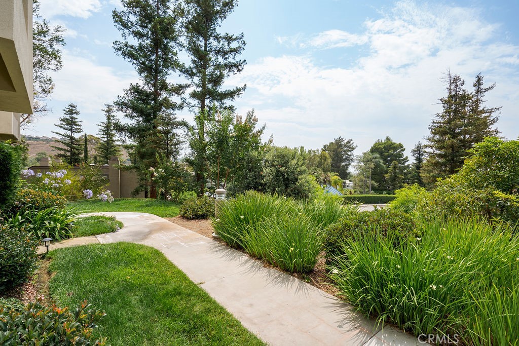 285 N Singingwood Street 3