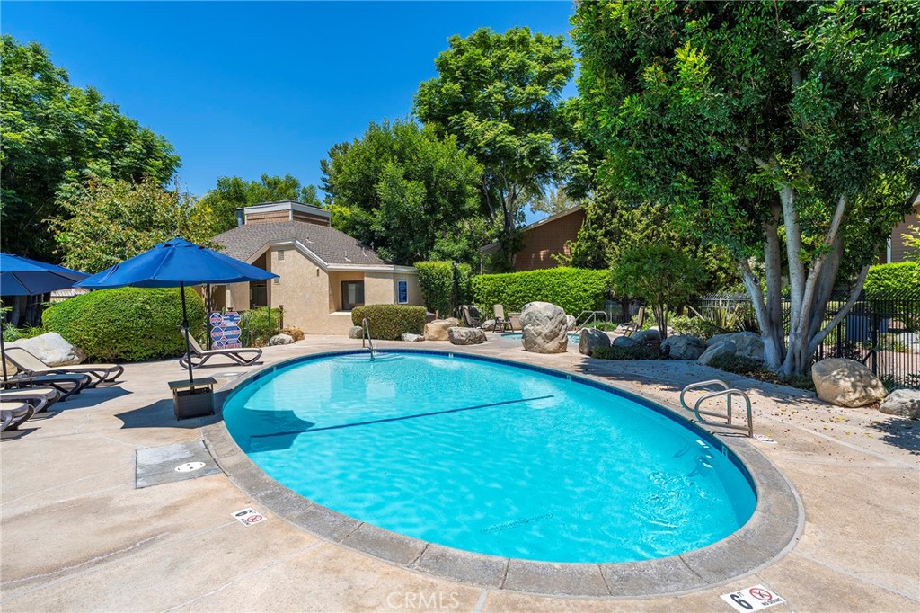 163 Pineview