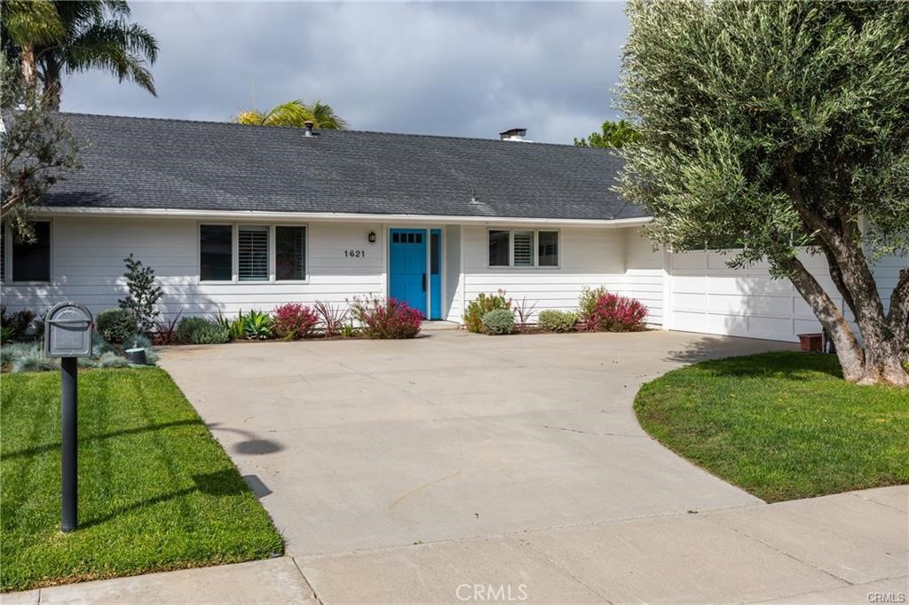 1621 Anita Lane