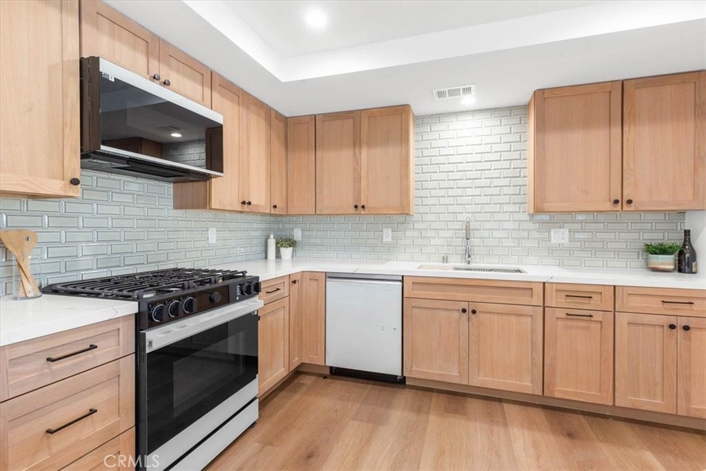 1413 S Sherrill Street