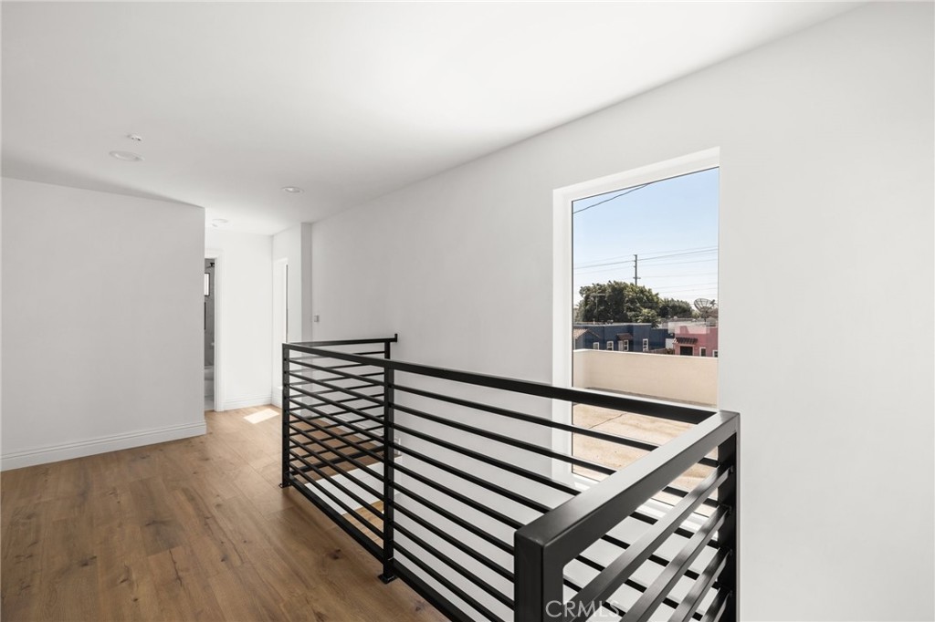 947 W Magnolia Street