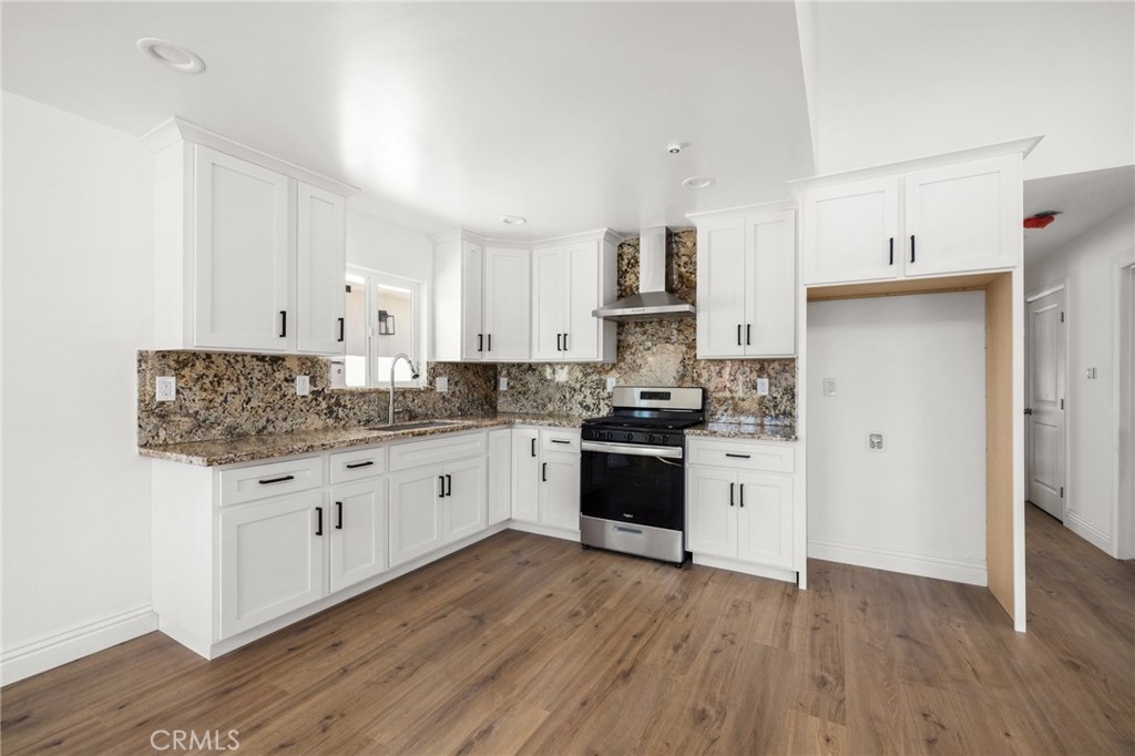 947 W Magnolia Street