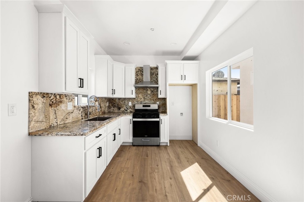 947 W Magnolia Street