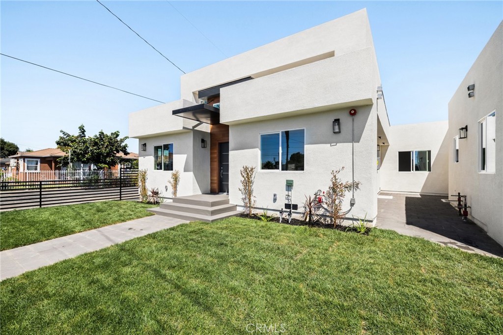 947 W Magnolia Street