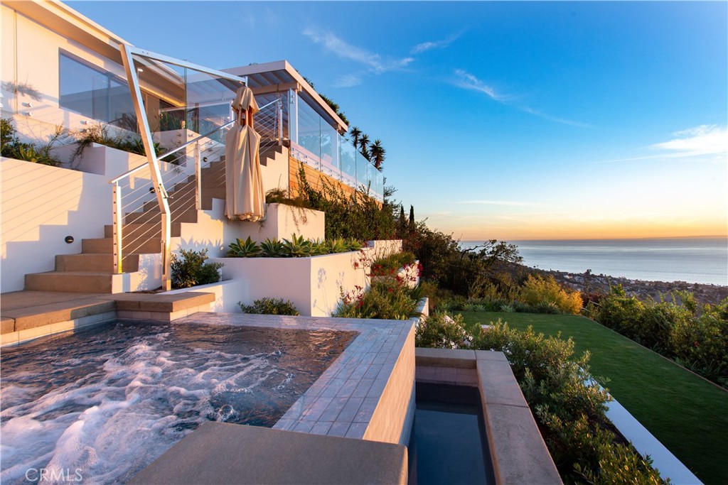 2975 Zell Drive
