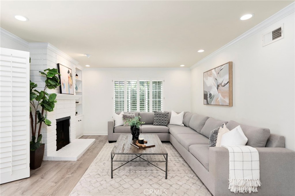 3106 E Trenton Avenue