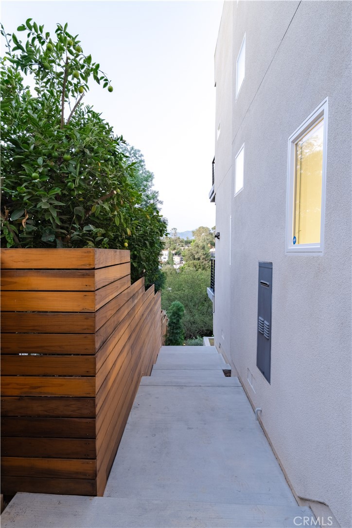 1631 Bridgeport Drive