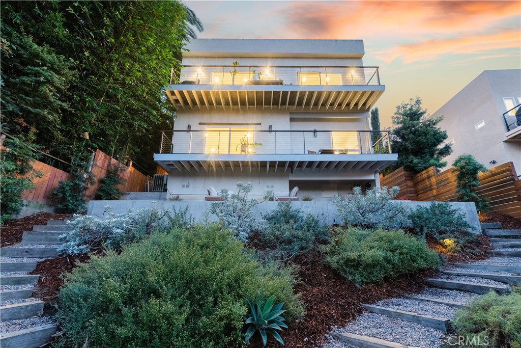 1631 Bridgeport Drive