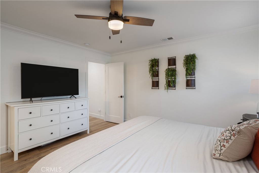 20092 Shorewood Circle