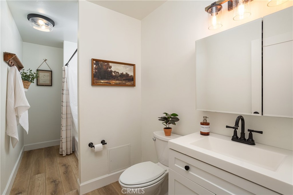 20092 Shorewood Circle