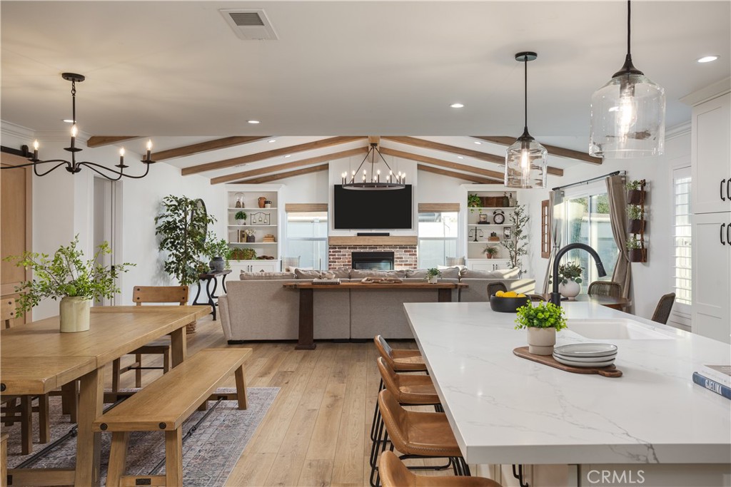 20092 Shorewood Circle