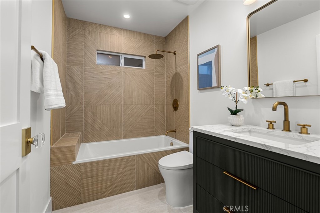 2224 Riverdale Avenue