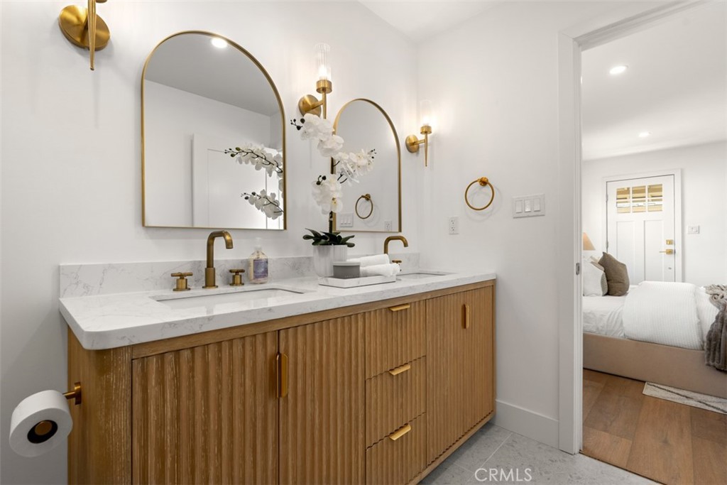 2224 Riverdale Avenue