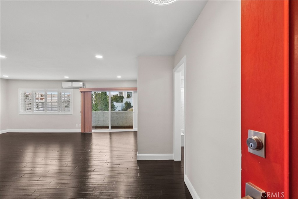 1601 Veteran Avenue 304